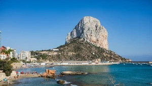 Na tej plaży nie zajmiesz sobie miejsca o szóstej rano. Kary przekraczają 1000 złotych