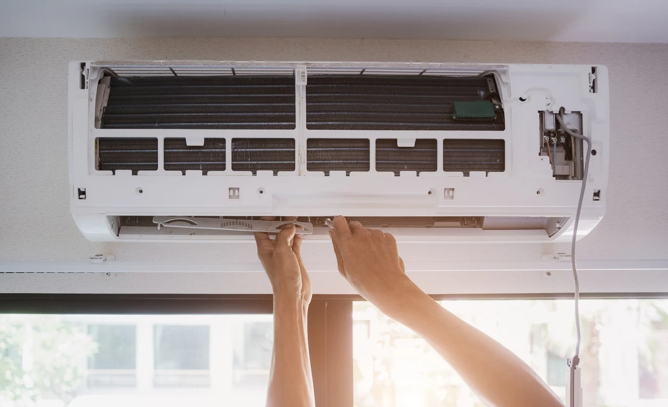 Jeśli nie serwisujemy klimatyzatora regularnie, rachunki za prąd mogą być wysokie Jeśli nie serwisujemy klimatyzatora regularnie, rachunki za prąd mogą być wysokie