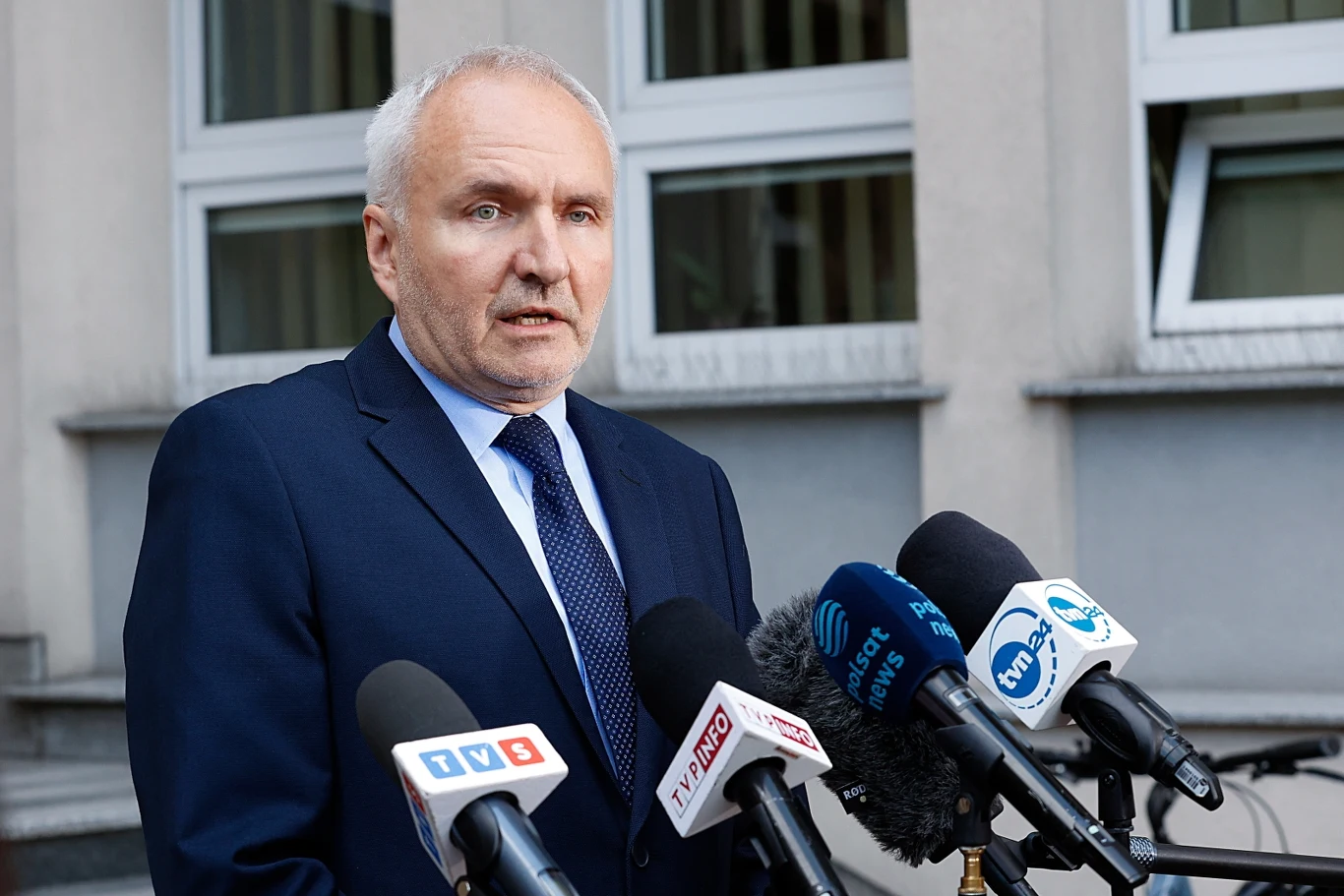 Prokurator Tomasz Ozimek zabrał głos ws. zwłok z Dąbrowy Górniczej Prokurator Tomasz Ozimek zabrał głos ws. zwłok z Dąbrowy Górniczej