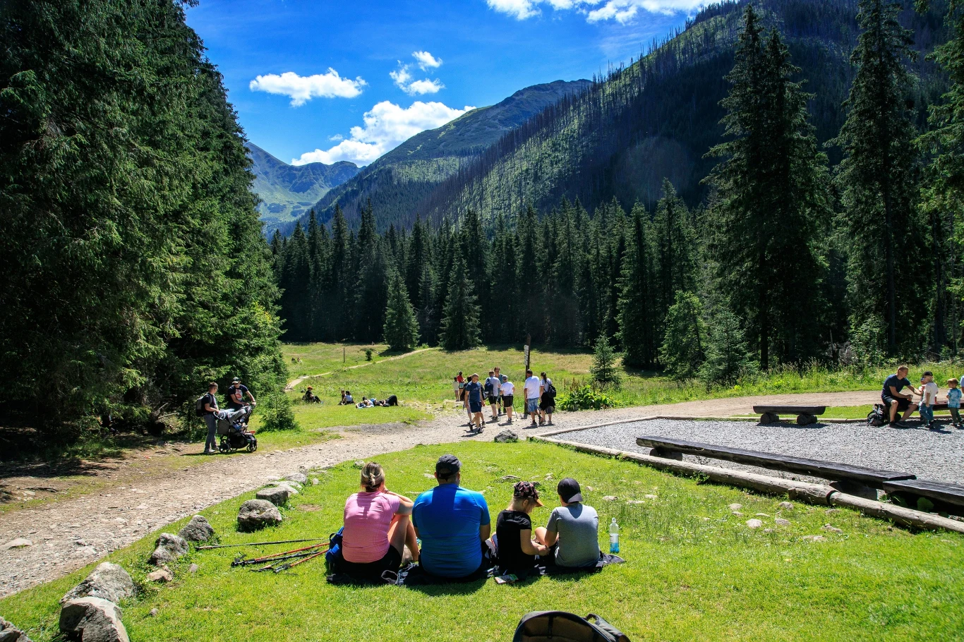 Rodzinne wakacje w Zakopanem. Jakie atrakcje dla rodzin z dziećmi?