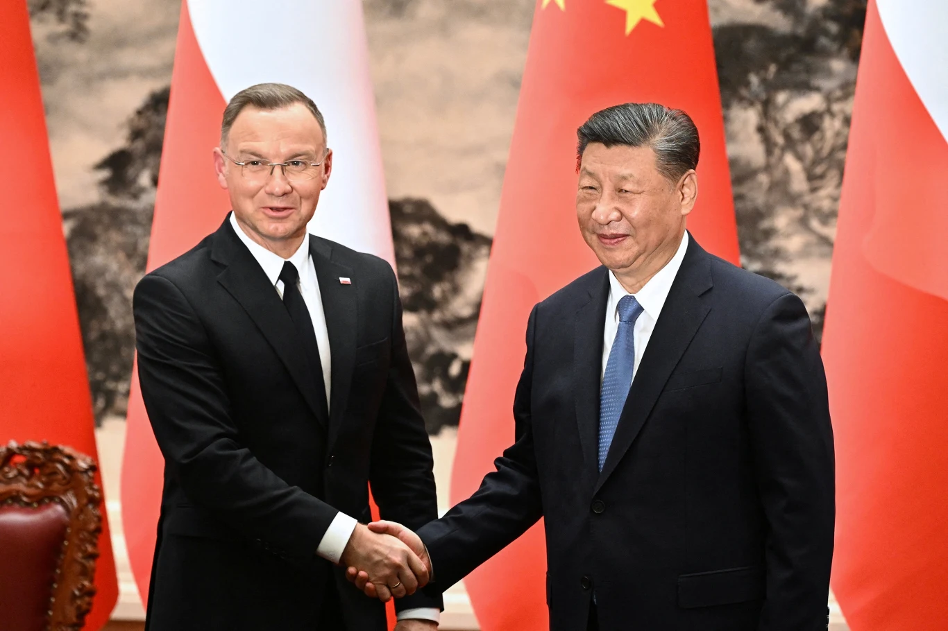 Andrzej Duda miał postawić ultimatum wobec XI Jinpinga - donosi Bloomberg Andrzej Duda miał postawić ultimatum wobec XI Jinpinga - donosi Bloomberg
