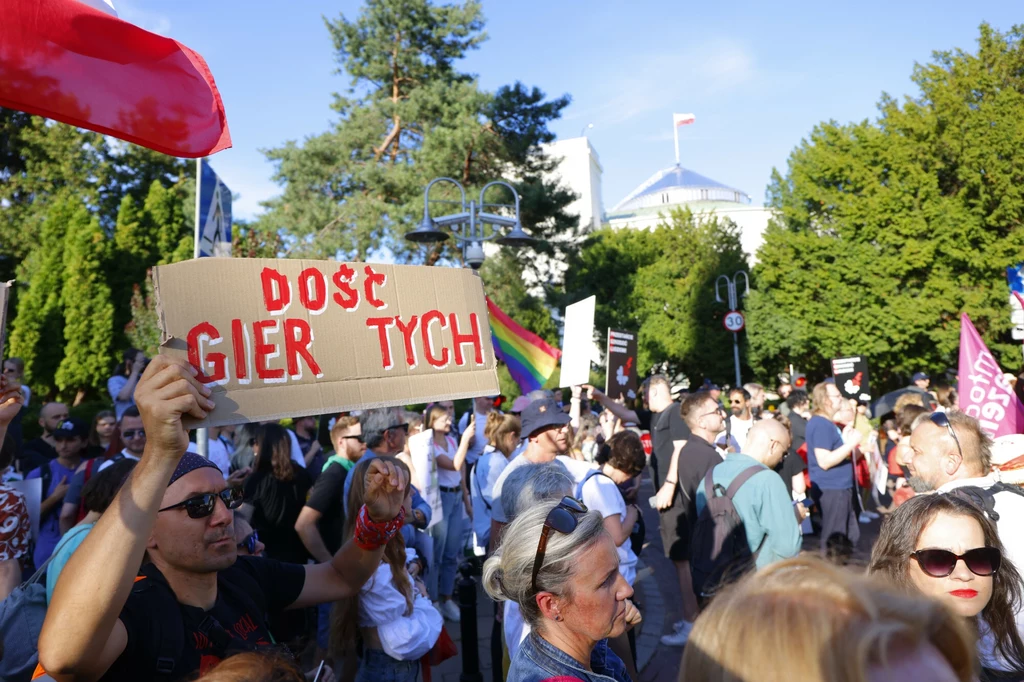 Policja wszczęła czynności wobec jednego z wystąpień podczas wtorkowej demonstracji przed Sejmem