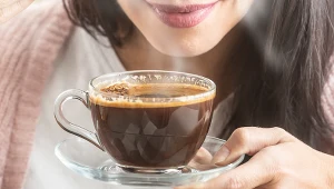 Parzona czy rozpuszczalna? Obie mają swoich zwolenników, ale tylko jedna naprawdę sprzyja zdrowiu