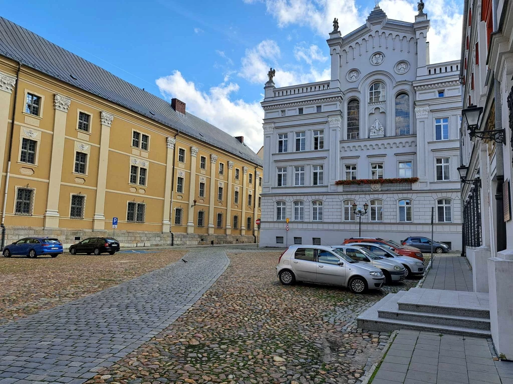 Rynek Solny to jedno z niewielu miejsc, które oszczędziła wojna