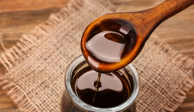 Oleje doskonale nadają się do pielęgnacji cery dojrzałej. Jak je stosować?