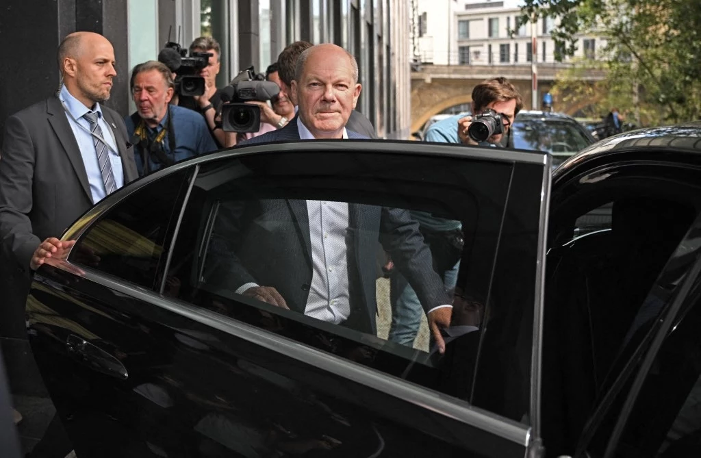 Olaf Scholz ma problemy z "krnąbrnymi" koalicjantami Olaf Scholz ma problemy z "krnąbrnymi" koalicjantami