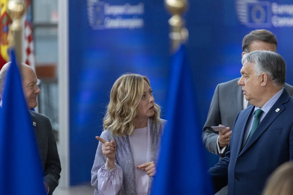 Od lewej: Olaf Scholz, Giorgia Meloni, Viktor Orban Od lewej: Olaf Scholz, Giorgia Meloni, Viktor Orban