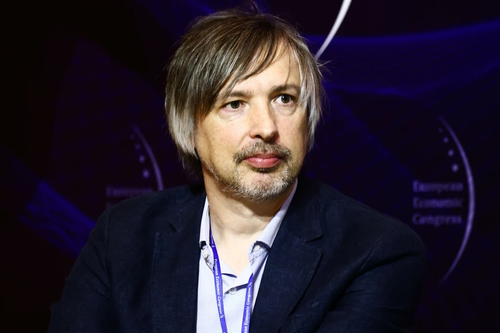 Wiceminister klimatu i środowiska Krzysztof Bolesta zapowiedział, że MKiŚ może wprowadzić zmiany w programie dopłat do samochodów elektrycznych