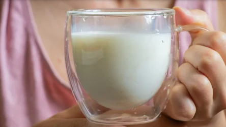 ​Co lepiej pić: maślankę czy kefir? Dobry wybór pomoże ci schudnąć