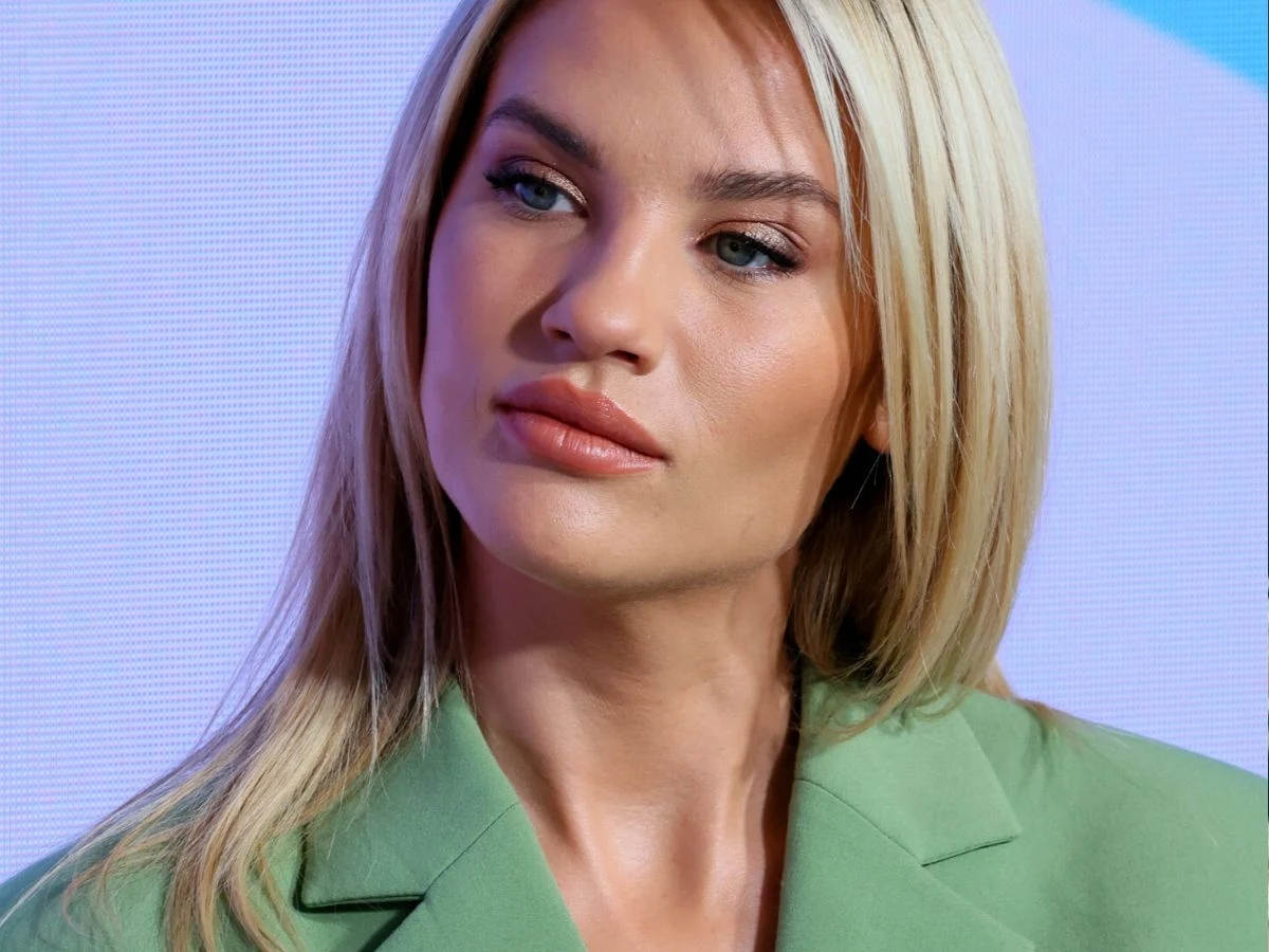 Karolina Gilon Karolina Gilon