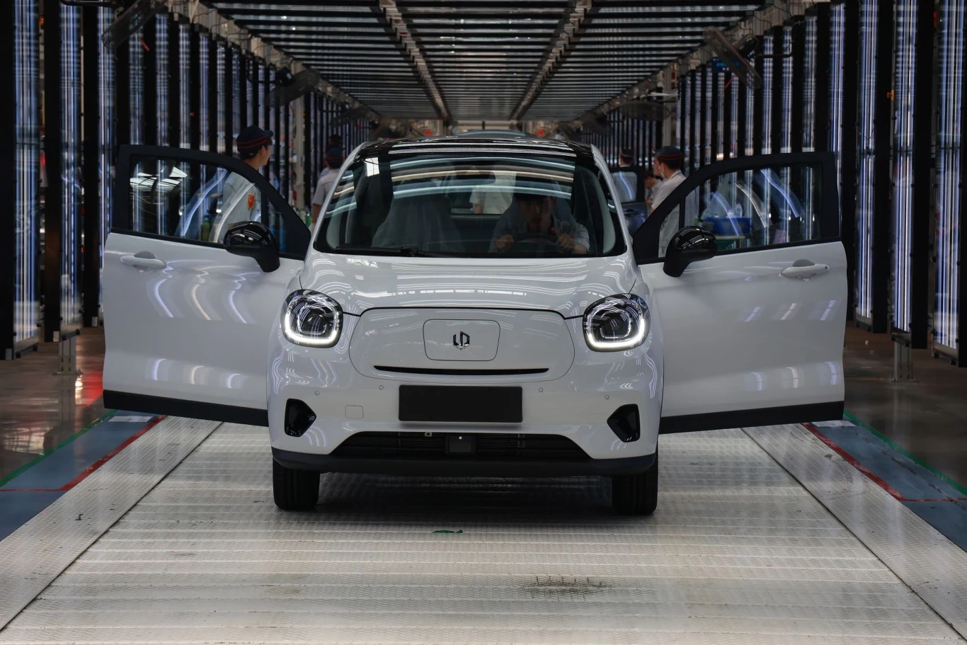 Leapmotor T03 to mały elektryk, który wyjeżdżać będzie z zakładu Stellantisa w Tychach.