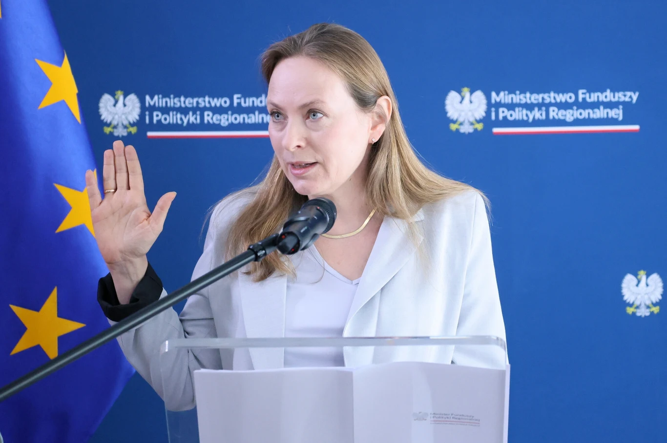 Minister funduszy i polityki regionalnej Katarzyna Pełczyńska-Nałęcz Minister funduszy i polityki regionalnej Katarzyna Pełczyńska-Nałęcz