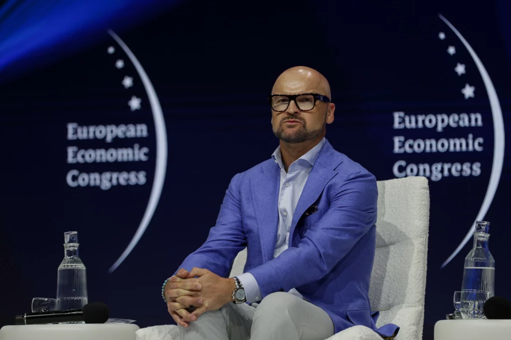 Szef InPostu chce uczyć pracowników posługiwania się bronią
