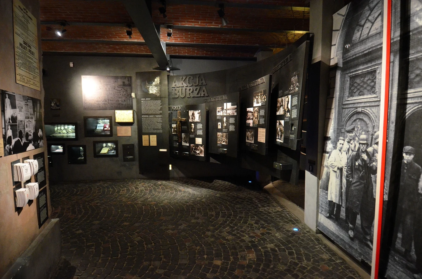 Muzeum Powstania Warszawskiego. Wystawa Akcja „Burza”