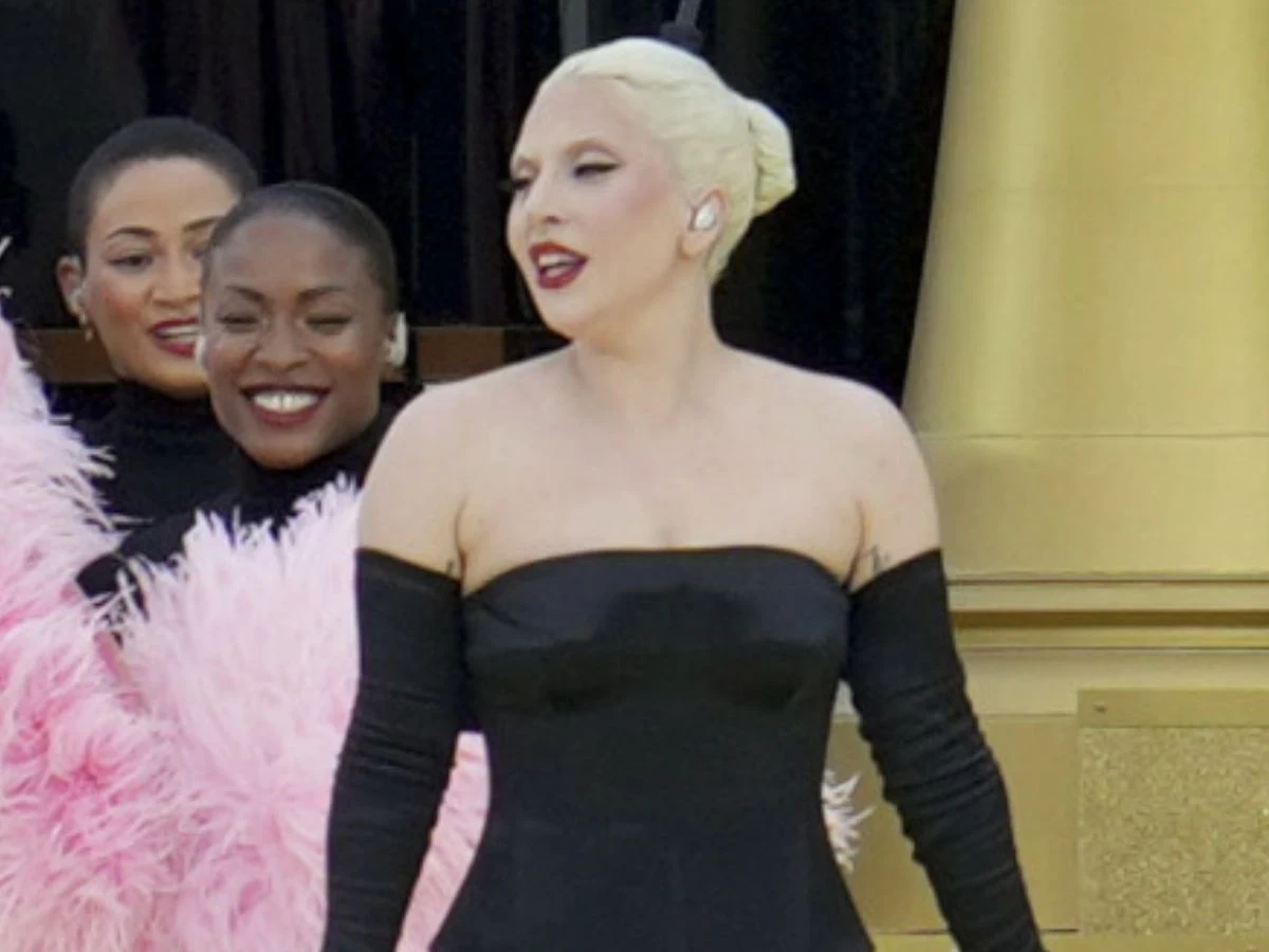 Lady Gaga w czasie występu w trakcie otwarcia igrzysk olimpijskich