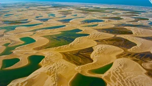 Park Narodowy Lençois Maranhenses to nie tylko piękne widoki. Miejsce to uznaje się za jedno z najlepszych na świecie do uprawiania kitesurfingu, można tu też pływać.