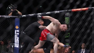 Łukasz Brzeski przegrał z Mickiem Parkinem