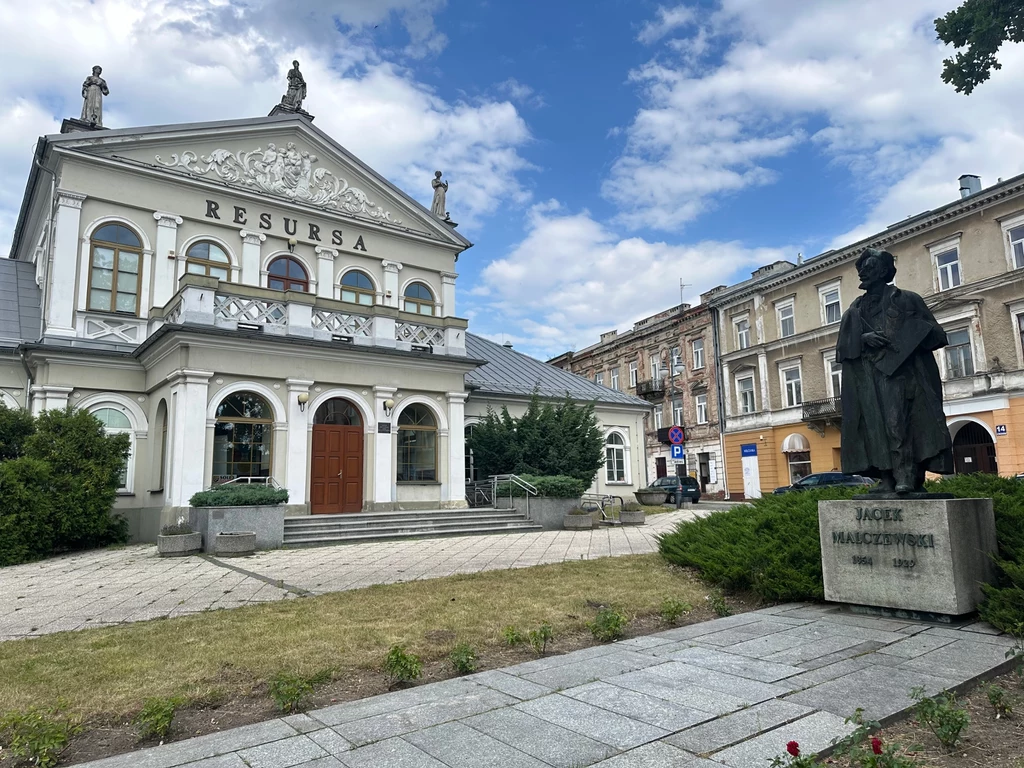 Chcąc zwiedzić Radom, można pójść ścieżkami malarza Jacka Malczewskiego 