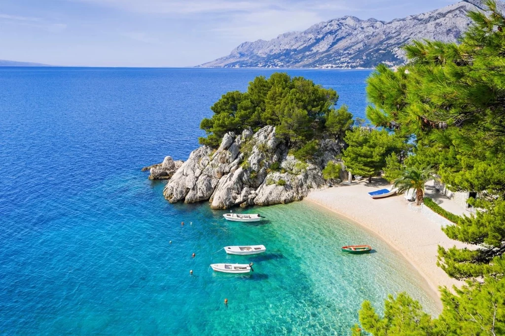 Punta Rata - rajska plaża położona na wybrzeżu Riwiery Makarskie