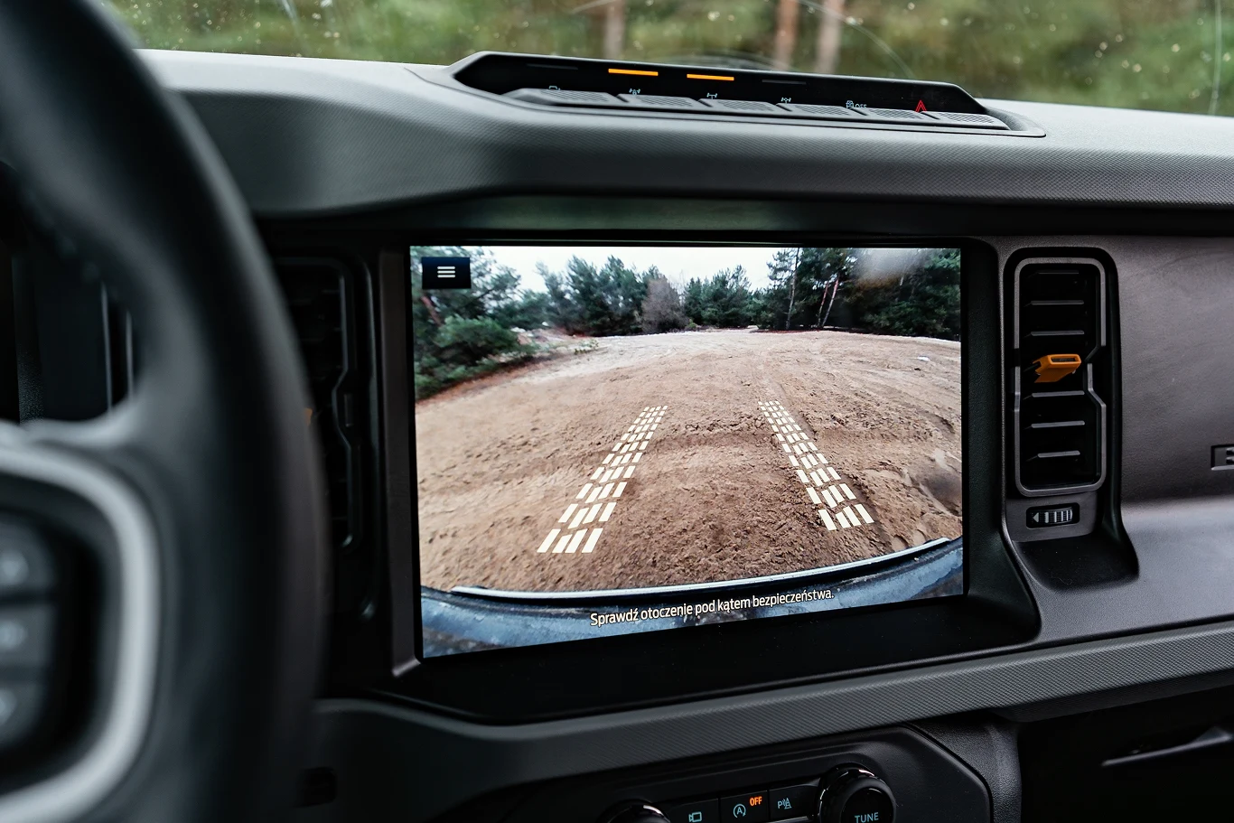 Ford Bronco Badlands jest wyposażony w system kamer 360 stopni.