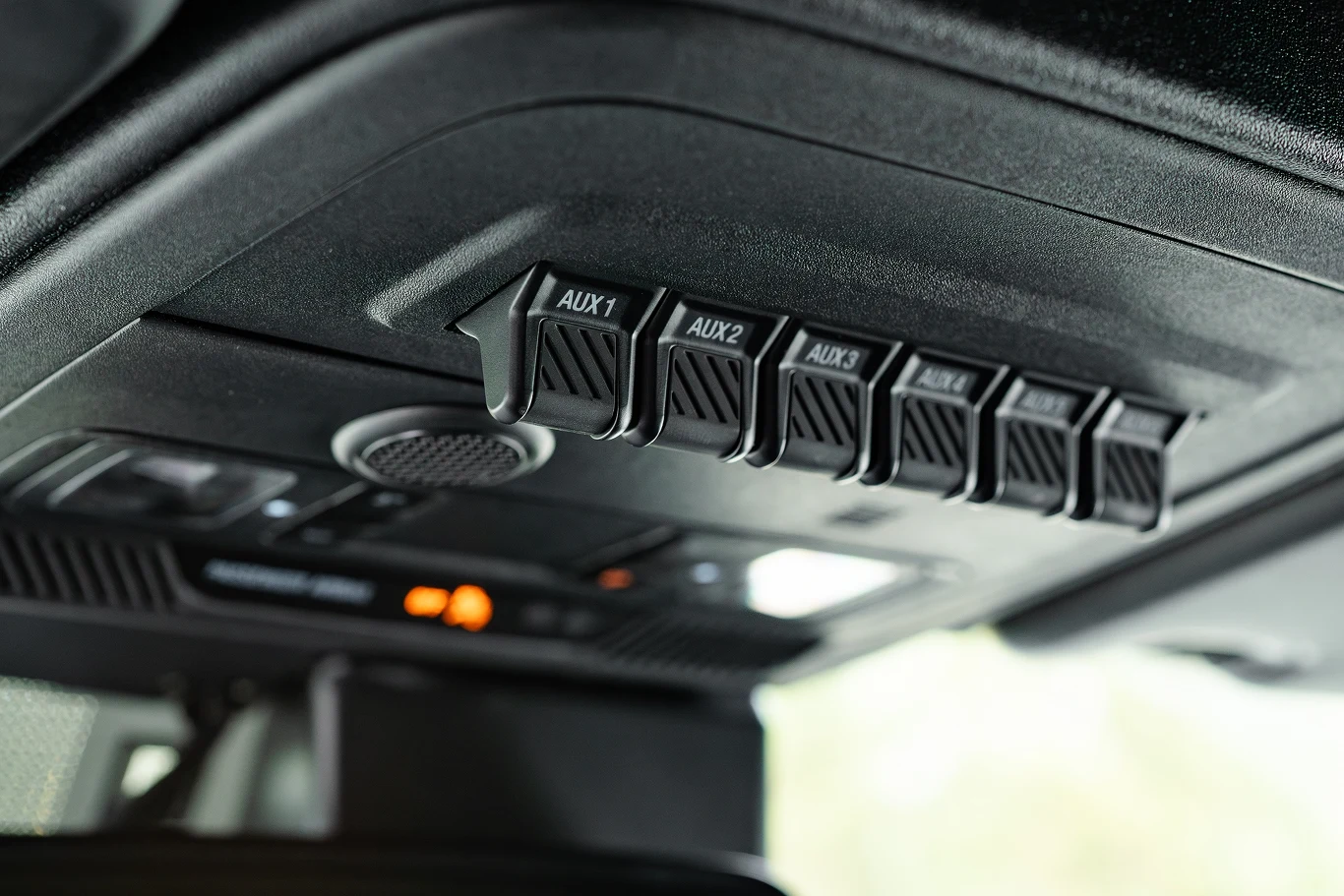 Ford Bronco Badlands jest przygotowany do zamontowania akcesoriów.