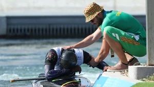 Kajakarstwo górskie i koncert... Senegalczyka. Po medal, wkroczyli sędziowie