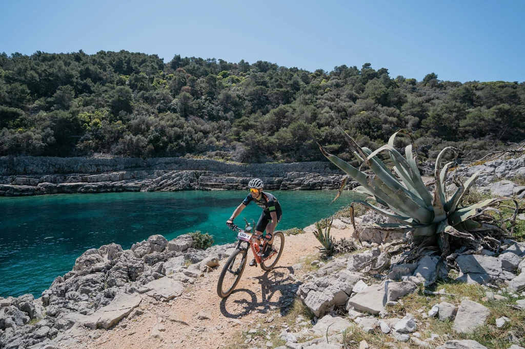 Wyspa Lošinj zachwyca śródziemnomorską przyrodą, fot. Ivan Šardi / 4 Islands