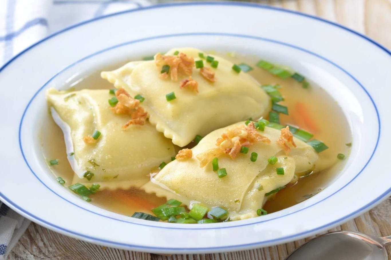 Kluski szwabskie wyglądem przypominają duże ravioli