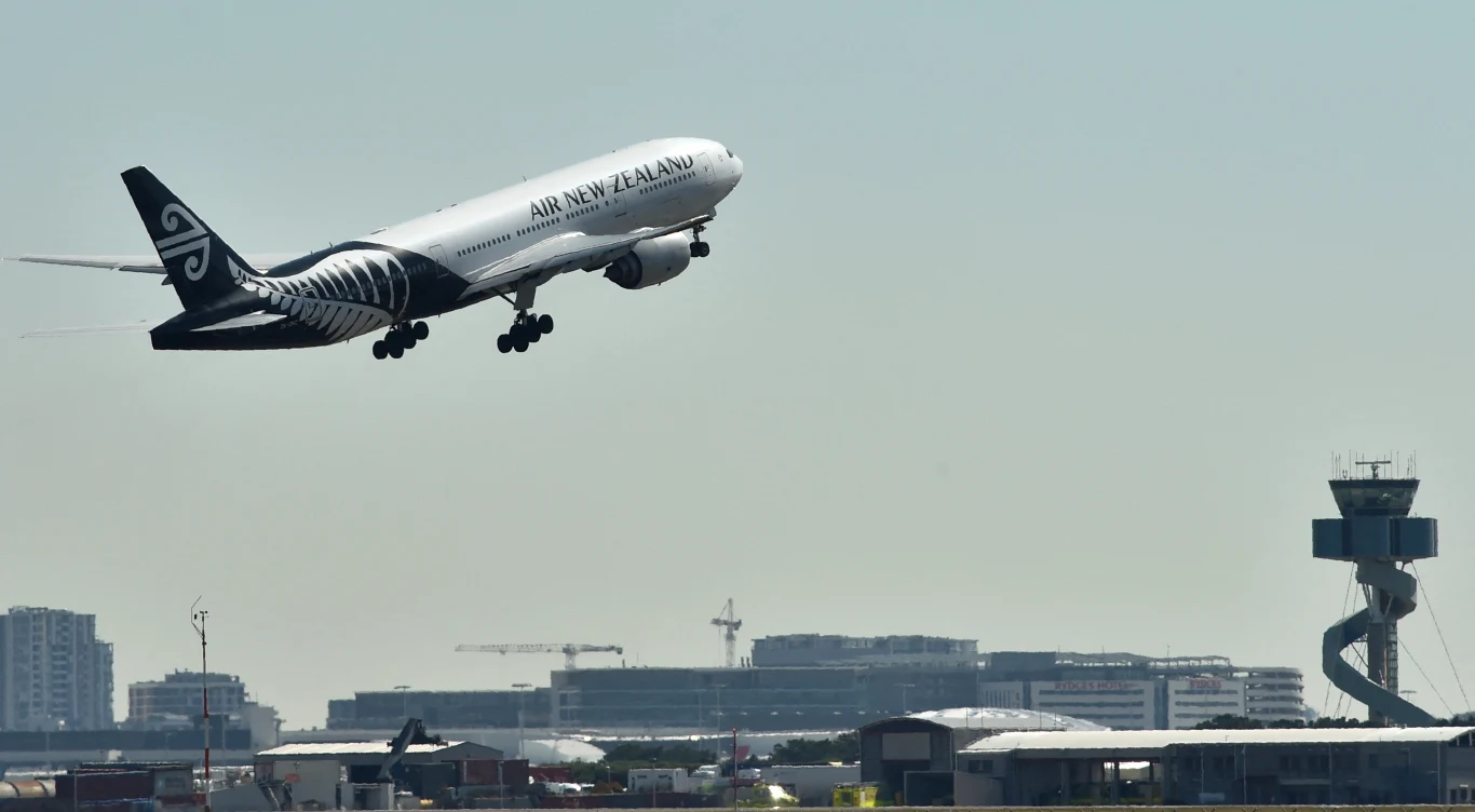 Ceny biletów lotniczych w górę. Konflikt na Bliskim Wschodzie uderza w branżę
