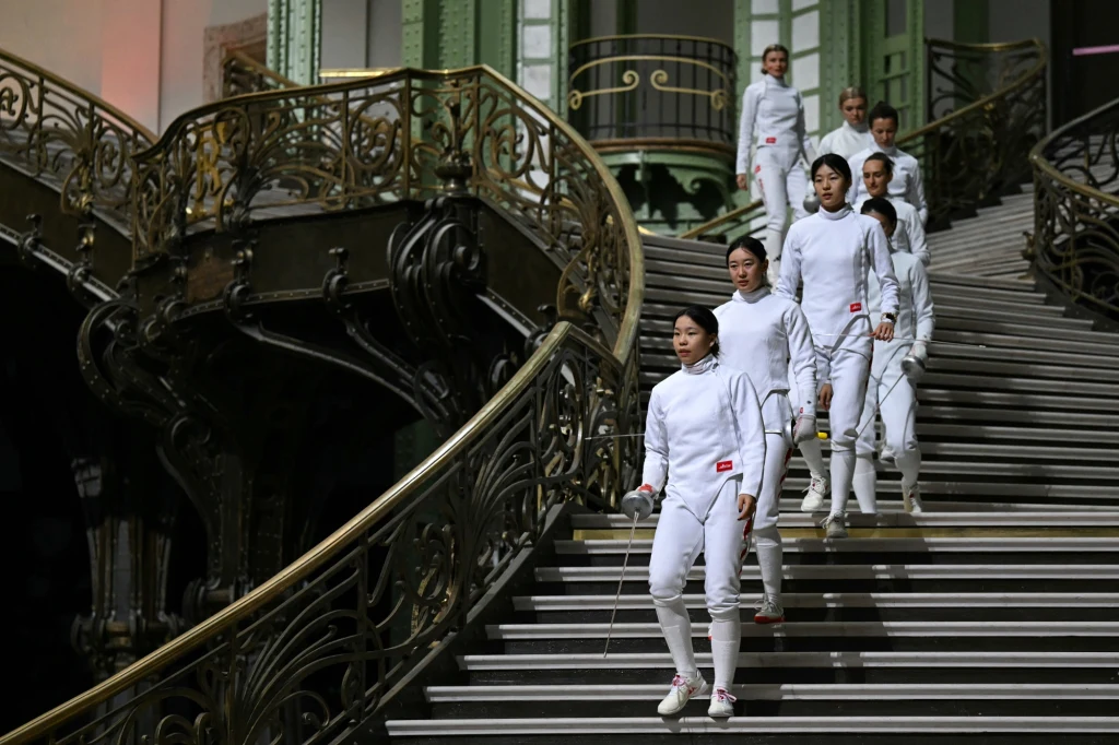Reprezentacje Chin i Polski wychodzą na główną arenę w Grand Palais
