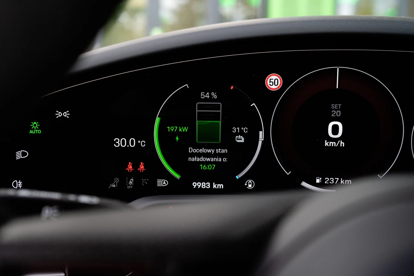 Porsche Taycan 4S w naszym teście zużywało średnio 22 kWh/100 km.