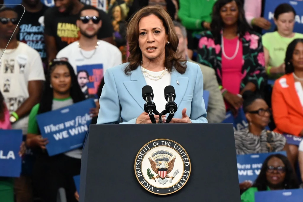 Kamala Harris podczas wiecu w Atlancie wezwała Donalda Trumpa do debaty Kamala Harris podczas wiecu w Atlancie wezwała Donalda Trumpa do debaty