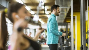 Odzież sportowa męska – jak wybrać strój na trening?