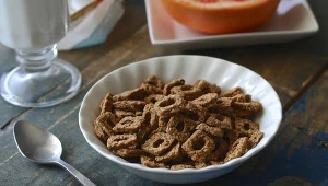 Dieta oczyszczająca jelita bazuje głównie na warzywach i produktach bogatych w błonnik / fot. Canva