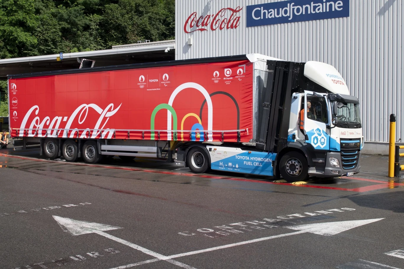 Wodorowa ciężarówka będzie wykorzystywana przez Coca-Colę do transportu różnego rodzaju towarów.