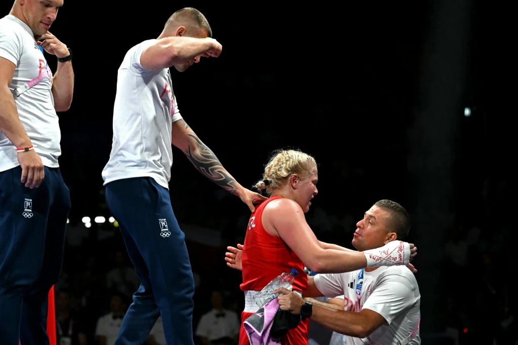 Radość Elżbiety Wójcik po werdykcie sędziów. Pierwszy raz w karierze pokonała Irlandkę, w najważniejszym momencie Radość Elżbiety Wójcik po werdykcie sędziów. Pierwszy raz w karierze pokonała Irlandkę, w najważniejszym momencie