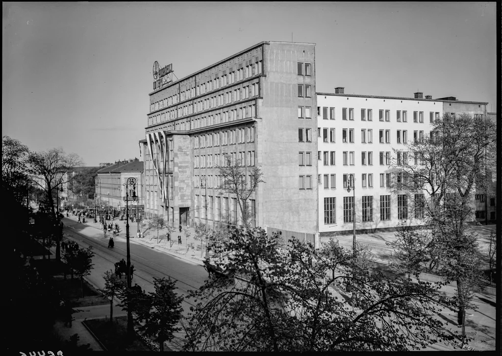 Budynek BGK sfotografowany w 1935 roku