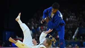 Angelika Szymańska (biały) w walce w kategorii 63 kg podczas 2. rundy turnieju judo z Meksykanką Priscą Acalaraz Aviti