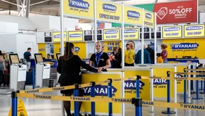 Ryanair testuje nowe miarki do bagażu podręcznego.