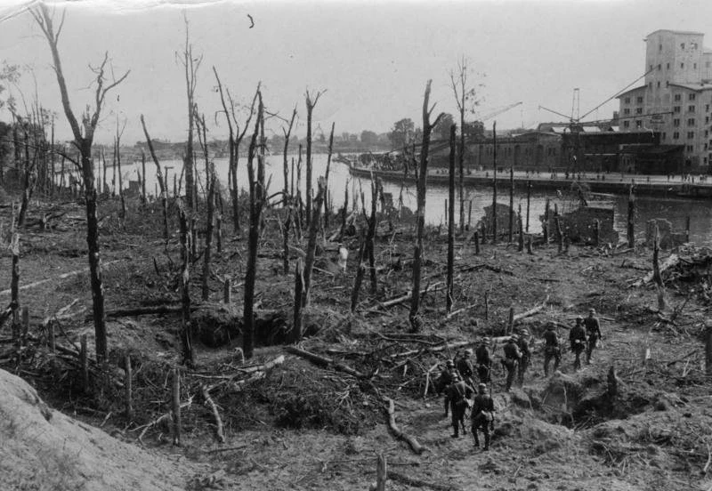 Tak wyglądało Westerplatte 9 września 1939 r. Archeolodzy szukają pozostałości po walkach.