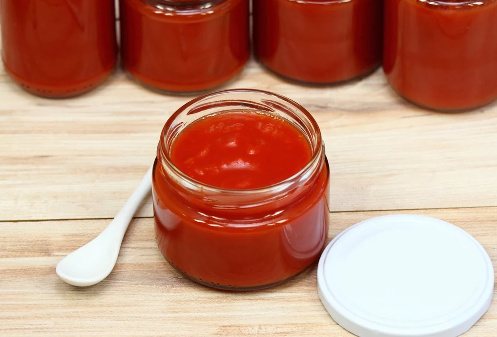 Jak zrobić zdrowy ketchup? Jest smaczny i pełen zdrowych pomidorów