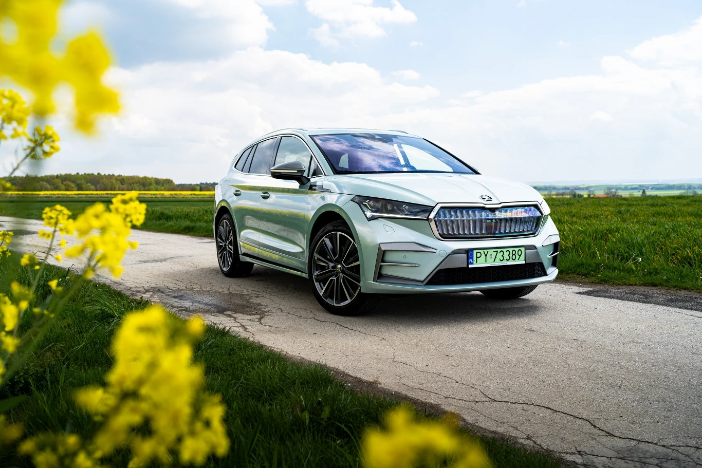 Skoda Enyaq po face liftingu jest mocniejsza i zużywa mniej energii. Skoda Enyaq po face liftingu jest mocniejsza i zużywa mniej energii.