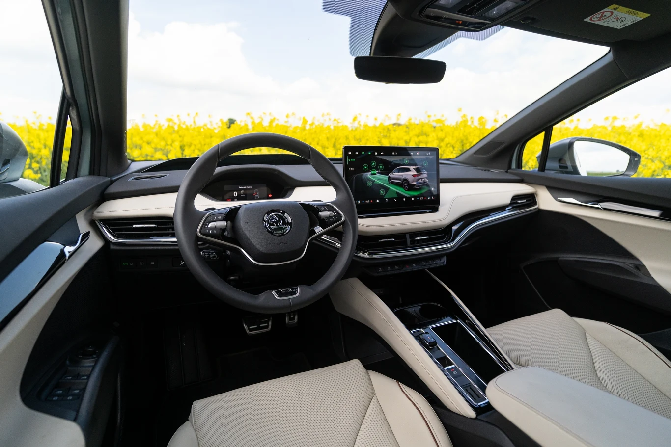 Skoda Enyaq po face liftingu ma zaktualizowany system multimedialny MIB 4.0. Skoda Enyaq po face liftingu ma zaktualizowany system multimedialny MIB 4.0.