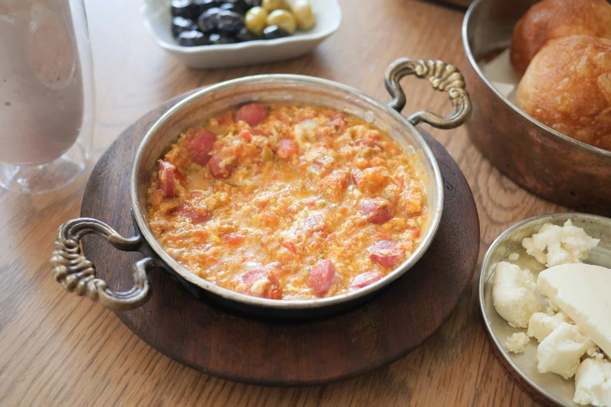Menemen to pyszna, turecka jajecznica Menemen to pyszna, turecka jajecznica