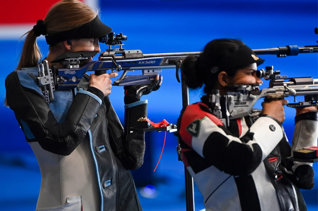 Natalia Kochańska (z lewej)