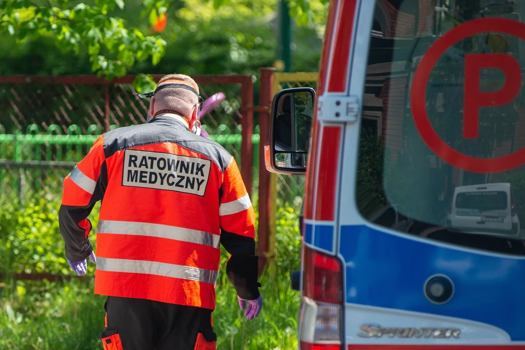 Łódź. Nie żyje 8-latka. Zginęła podczas zabawy na kocu