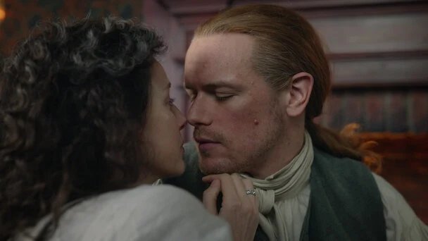 Kadr z filmu "Outlander" Kadr z filmu "Outlander"