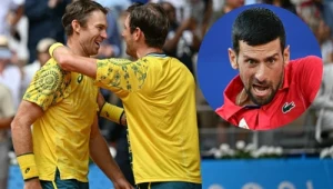 Matthew Ebden (pierwszy z lewej) ma już swoje złoto  Paryżu. Novak Djoković wciąż o nim marzy 