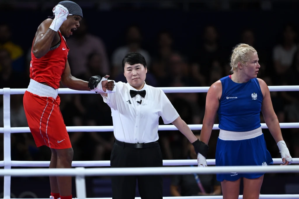 Chwila ogłoszenia werdyktu w walce Elżbiety Wójcik Chwila ogłoszenia werdyktu w walce Elżbiety Wójcik