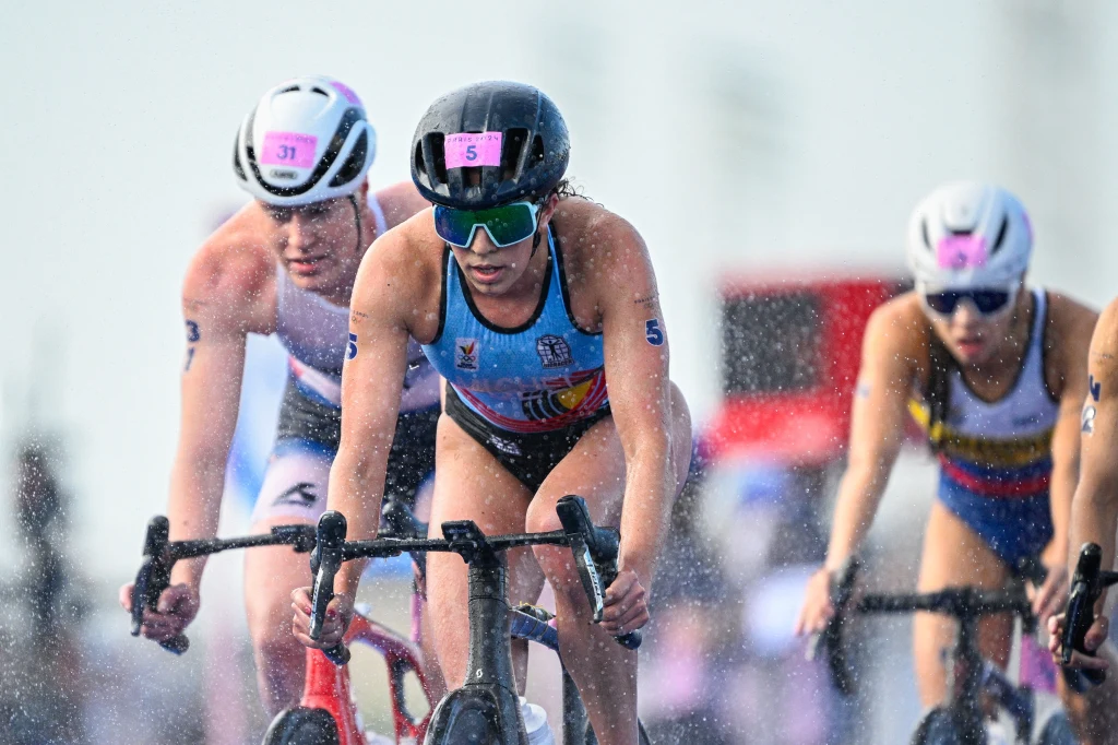 Claire Michel (na pierwszym planie) Claire Michel (na pierwszym planie)